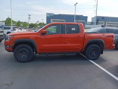 Certified 2025 Nissan Frontier PRO-4X w/ Pro Convenience Package AWD/4WD image 2