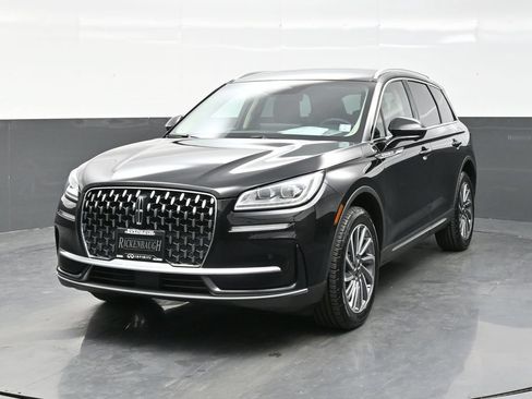 Used 2024 Lincoln Corsair Reserve w/ Equipment Group 201A AWD/4WD image 2
