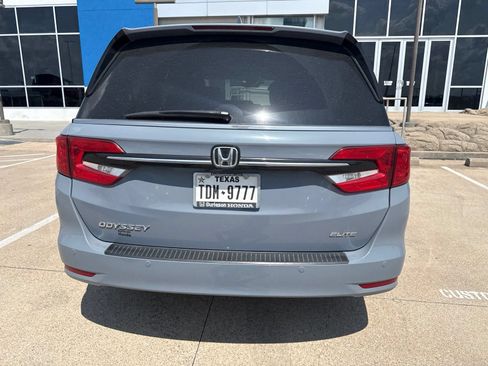 Used 2023 Honda Odyssey Elite image 7