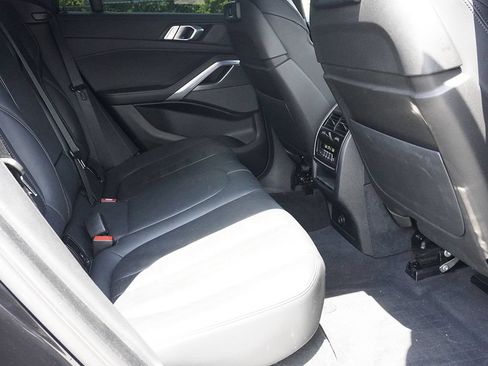 Used 2022 BMW X6 xDrive40i w/ M Sport Package AWD/4WD image 35