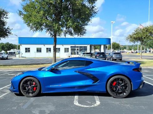 Used 2022 Chevrolet Corvette Stingray Premium Cpe w/ Z51 Performance Package RWD image 10