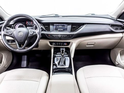 Used 2019 Buick Regal Preferred w/ Driver Confidence Package I image 16