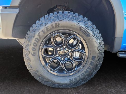 Used 2025 Chevrolet Silverado 1500 ZR2 w/ ZR2 Bison Edition AWD/4WD image 27