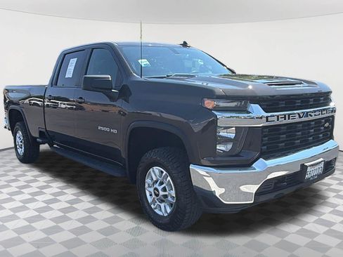 Used 2021 Chevrolet Silverado 2500 LT AWD/4WD image 3