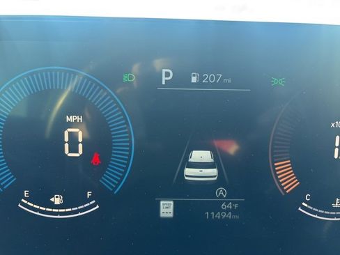 Used 2025 Hyundai Santa Fe SE image 11