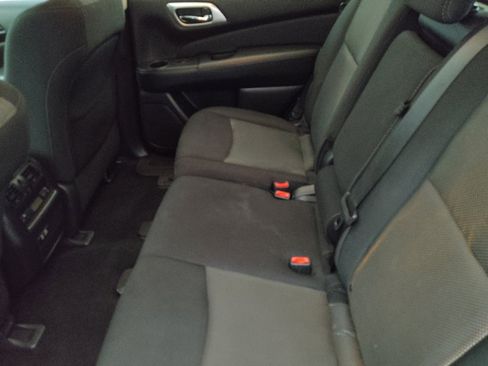 Used 2020 Nissan Pathfinder S image 18