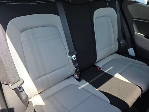 Used 2026 Hyundai Venue SEL FWD image 20