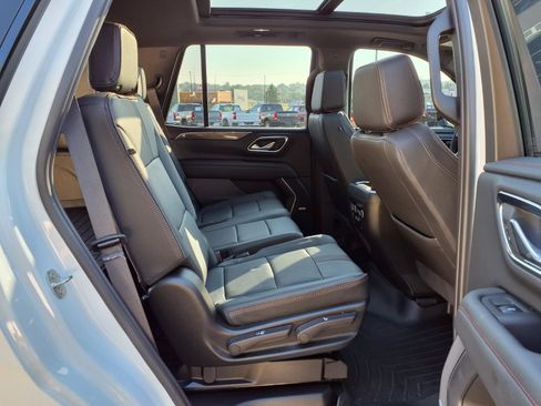 Used 2024 Chevrolet Tahoe RST w/ Luxury Package AWD/4WD image 30
