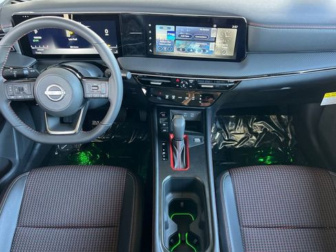 New 2025 Nissan Kicks SR w/ Illumination Package image 10
