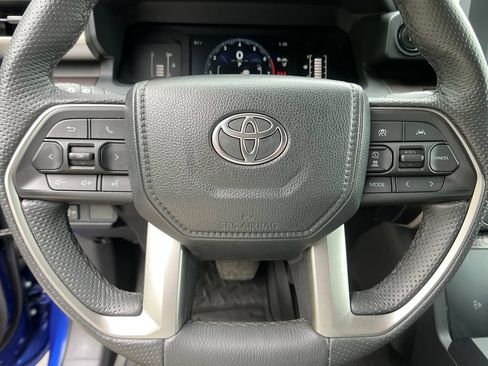 Certified 2024 Toyota Tacoma SR5 AWD/4WD image 14
