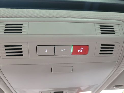 Used 2023 Volkswagen Jetta SE w/ Panoramic Sunroof Package FWD image 42