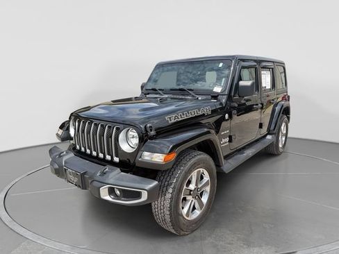Used 2022 Jeep Wrangler Unlimited Sahara w/ Cold Weather Group AWD/4WD image 8