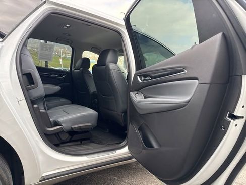 Used 2020 Buick Enclave Essence w/ Sound and Sites Package image 26