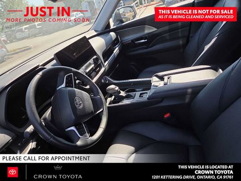 Used 2026 Toyota Grand Highlander FWD image 3