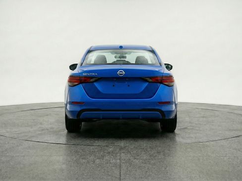 Used 2025 Nissan Sentra SV image 7