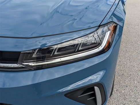 Certified 2025 Volkswagen Jetta S image 7