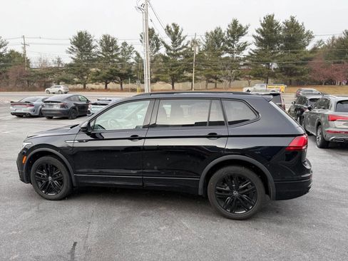 Used 2022 Volkswagen Tiguan SE R-Line image 7