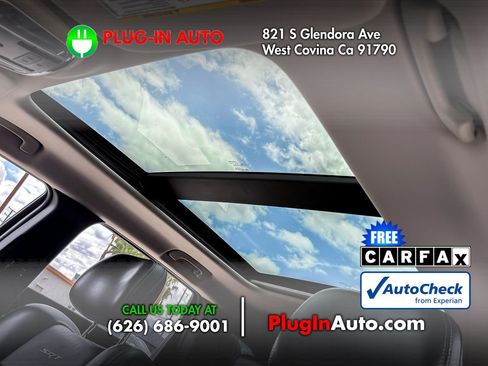 Used 2012 Jeep Grand Cherokee SRT8 w/ Luxury Group II AWD/4WD image 8
