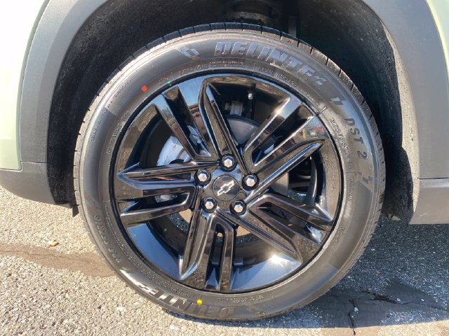 Used 2025 Chevrolet Trax ACTIV w/ Sunroof Package FWD image 23