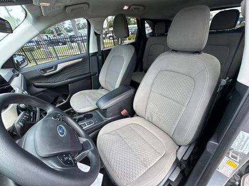 Used 2022 Ford Escape SE FWD image 17