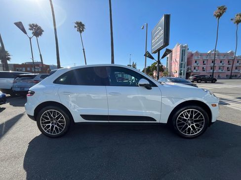 Used 2018 Porsche Macan AWD/4WD image 5