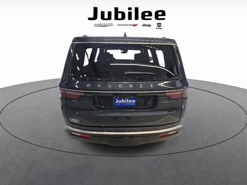 New 2025 Jeep Wagoneer L Series III w/ Premium Group I image 3