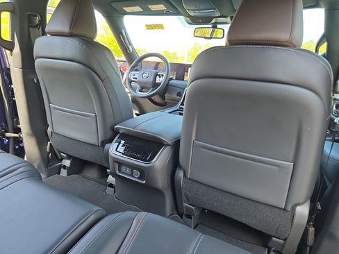 New 2025 Nissan Armada SL image 11