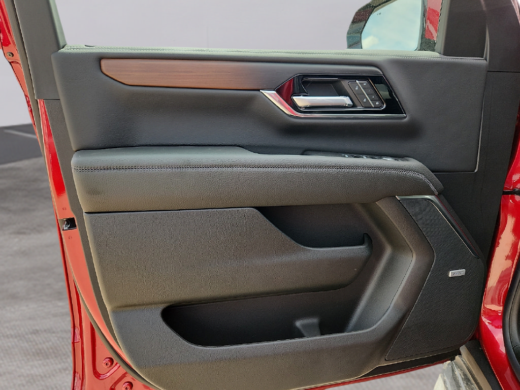 New 2026 GMC Yukon Denali AWD/4WD image 14