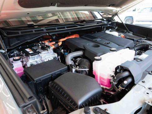 New 2026 Toyota Tundra Platinum image 31