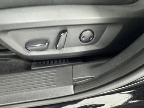Certified 2024 Nissan Rogue SV AWD/4WD image 11