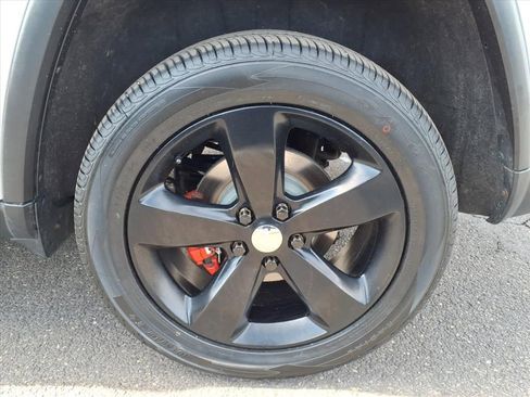 Used 2015 Jeep Grand Cherokee Limited w/ Trailer Tow Group IV image 17