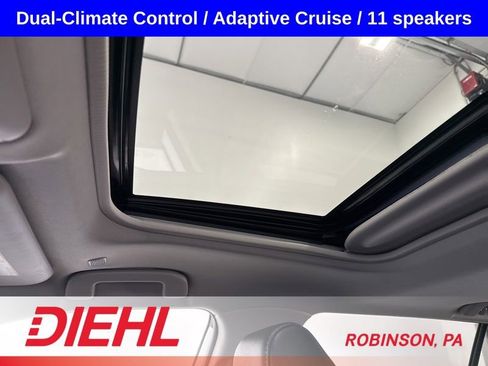 Used 2025 Toyota RAV4 Limited AWD/4WD image 37