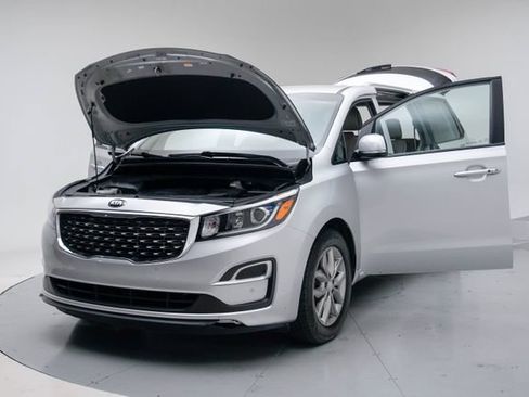 Used 2020 Kia Sedona EX FWD image 17
