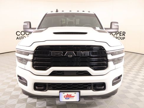 Used 2026 RAM 2500 Laramie AWD/4WD image 10