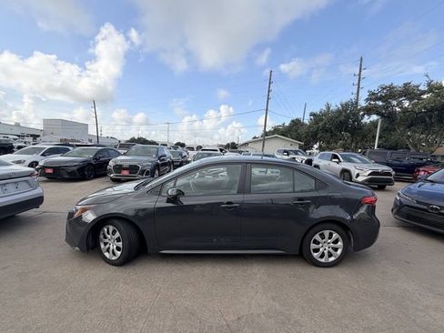 Used 2023 Toyota Corolla LE FWD image 8