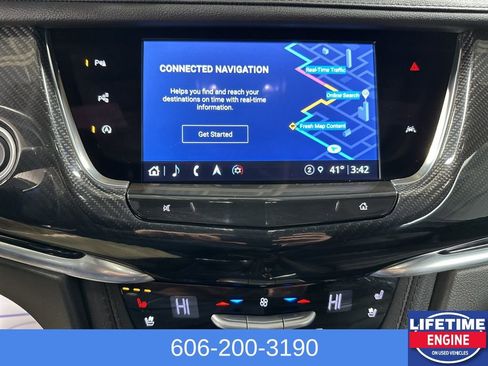 Used 2024 Cadillac XT6 Sport w/ Technology Package image 27