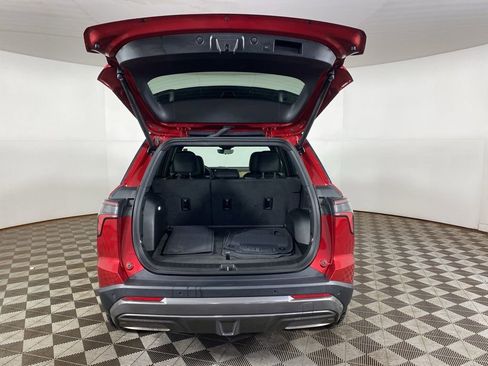 Used 2025 Chevrolet Equinox ACTIV w/ Safety and Technology Package image 28