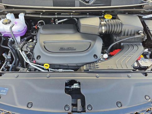 New 2026 Chrysler Pacifica Pinnacle w/ Trailer Tow Group image 32