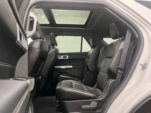Used 2022 Ford Explorer Limited AWD/4WD image 21