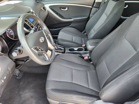 Used 2016 Hyundai Elantra GT FWD image 15