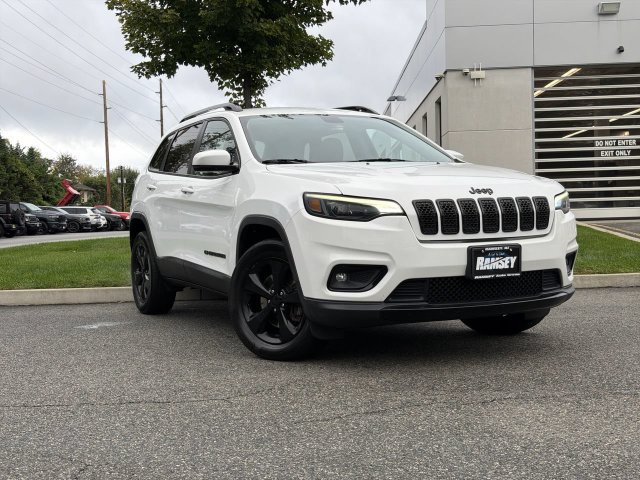 Used 2019 Jeep Cherokee Latitude Plus AWD/4WD image 1