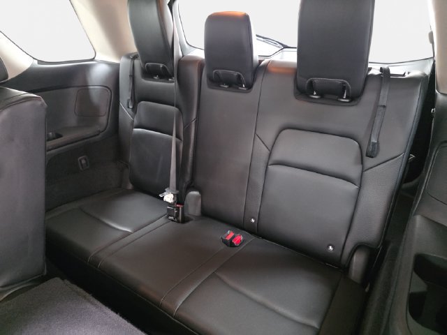 Used 2023 Nissan Pathfinder SL AWD/4WD image 36