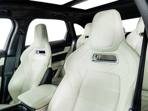 Used 2022 Jaguar F-PACE SVR image 3