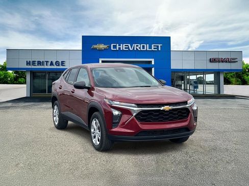 Certified 2024 Chevrolet Trax LS image 1