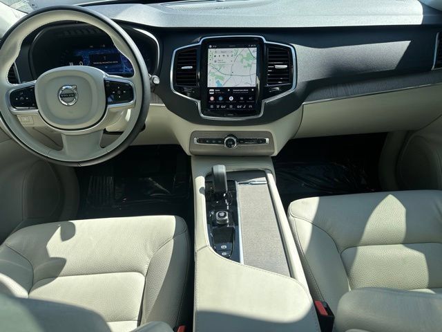 Certified 2025 Volvo XC90 T8 Plus AWD/4WD image 17