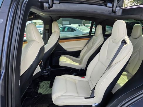 Used 2020 Tesla Model X Long Range image 6