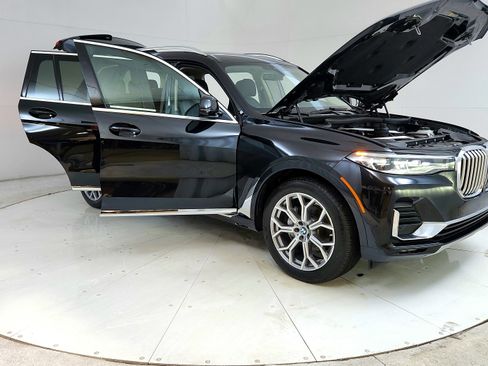 Used 2022 BMW X7 xDrive40i w/ Premium Package AWD/4WD image 9