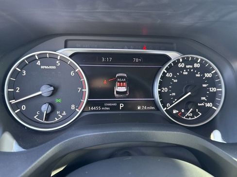 Used 2023 Nissan Rogue SL w/ SL Premium Package image 16