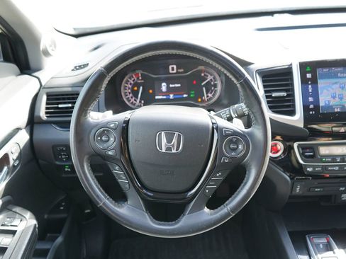 Used 2016 Honda Pilot Touring image 21