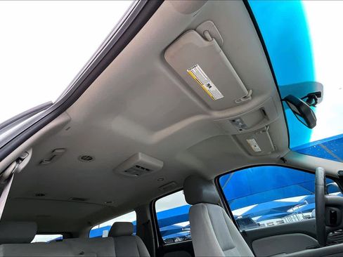 Used 2009 GMC Yukon XL SLE w/ Convenience Package image 13